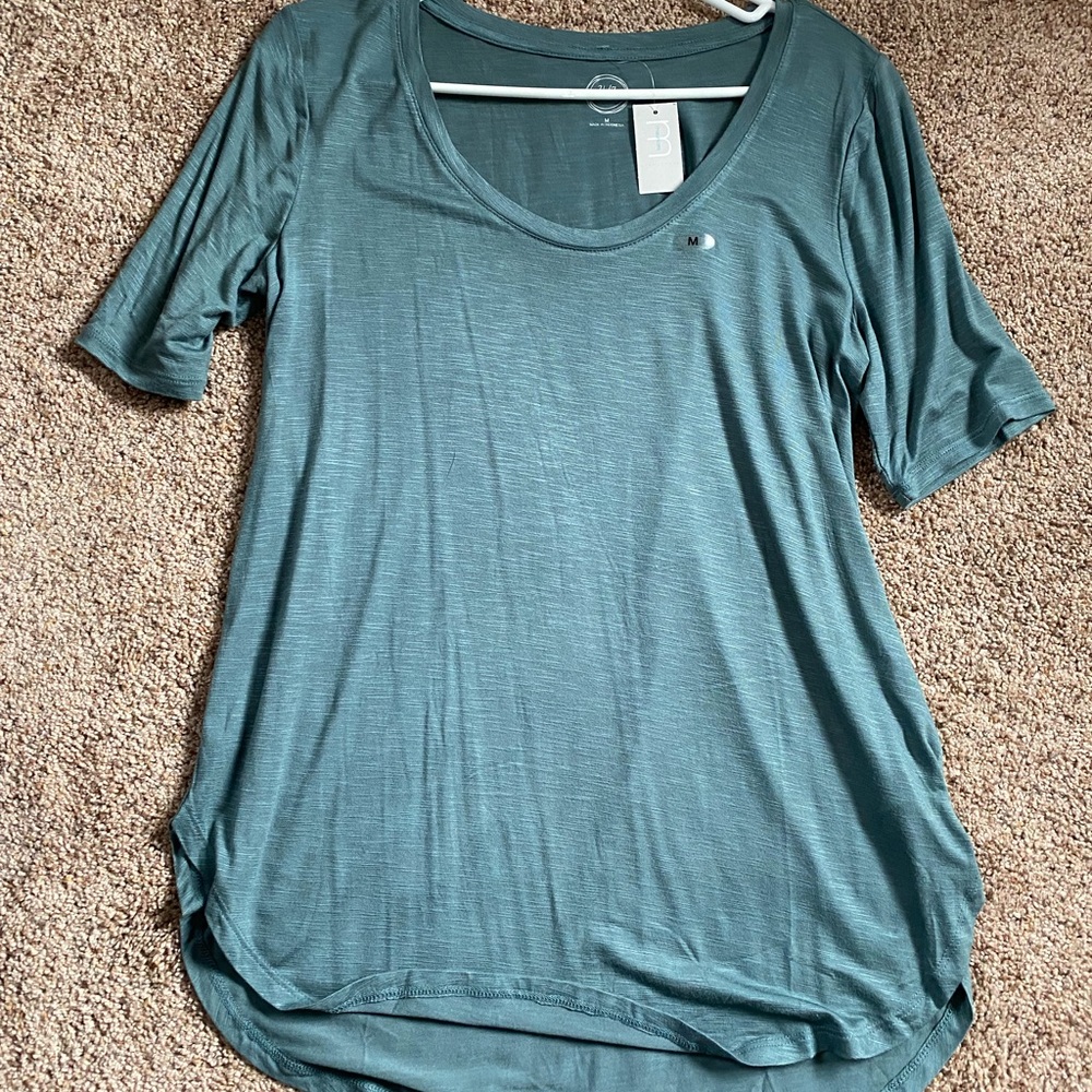 Women’s shirt